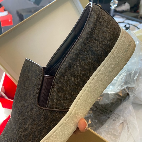 micheal kors slip on - Picture 4 of 5